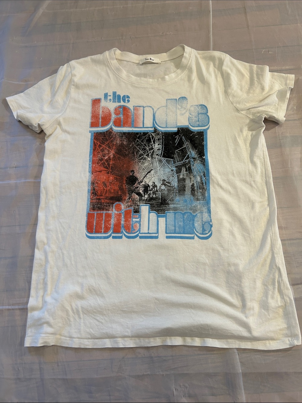 Tres Bien White men’s Graphic Tee with Red & Blue Print